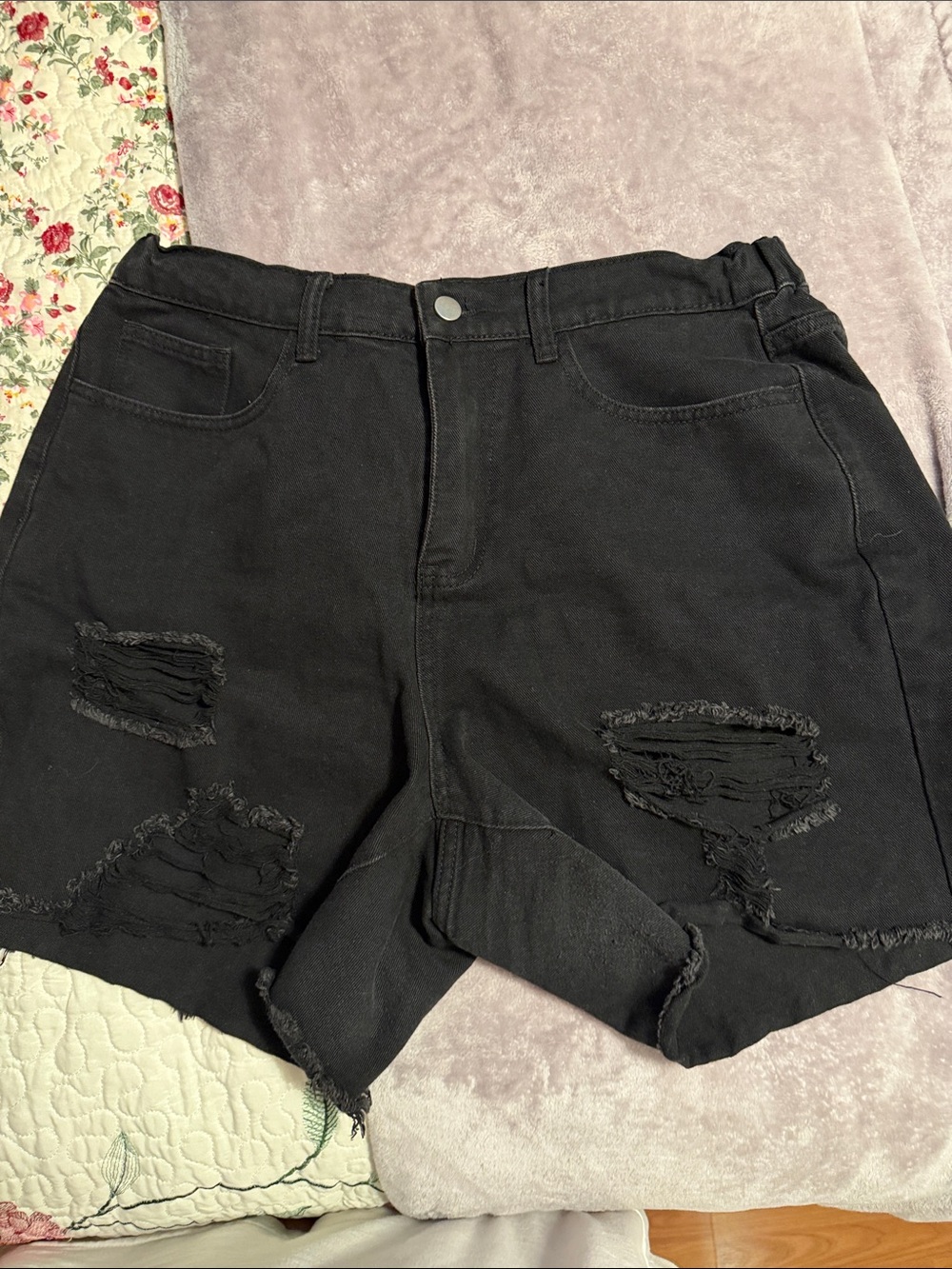 Black Distressed Mom Shorts - Sz 14